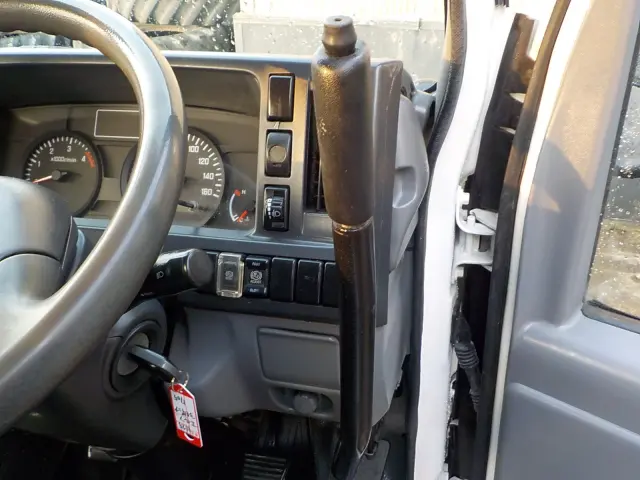 いすゞ エルフ TKG-NKR85AN(2WD)の写真41