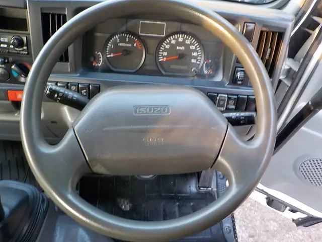 いすゞ エルフ TKG-NKR85AN(2WD)の写真43