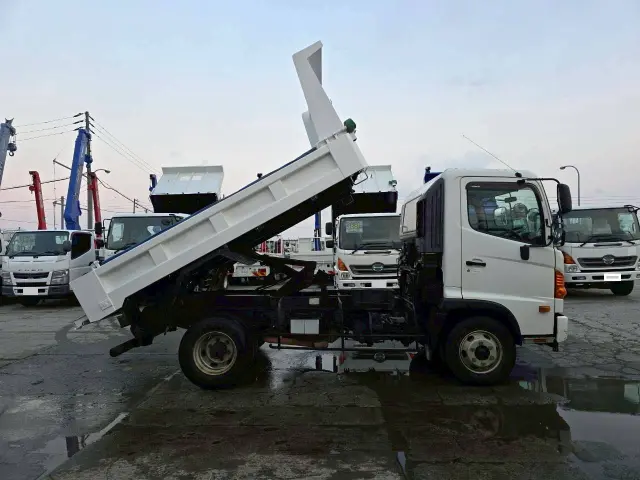 日野 レンジャー TKG-FC9JCAP(2WD)の写真4