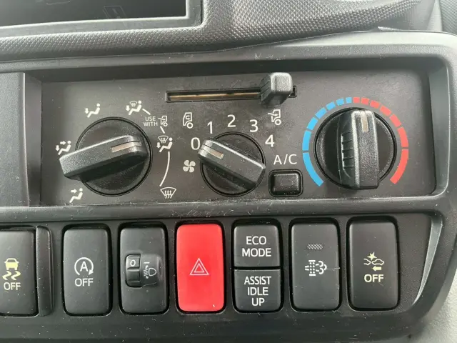 日野 デュトロ TKG-XZC675Mの写真31