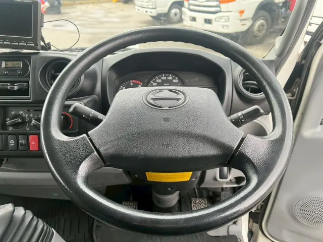 日野 デュトロ TKG-XZC675Mの写真32