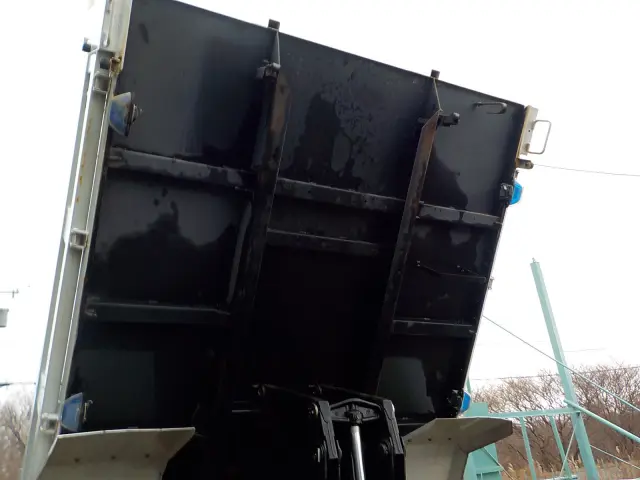 いすゞ フォワード TKG-FRR90S2(2WD)の写真30