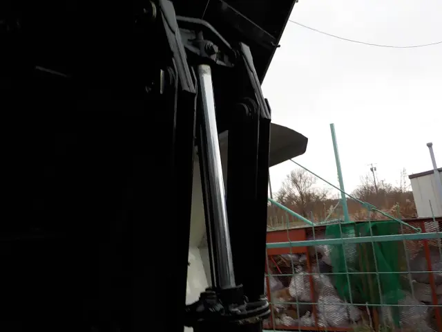 いすゞ フォワード TKG-FRR90S2(2WD)の写真31