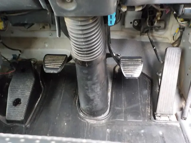 いすゞ フォワード TKG-FRR90S2(2WD)の写真34