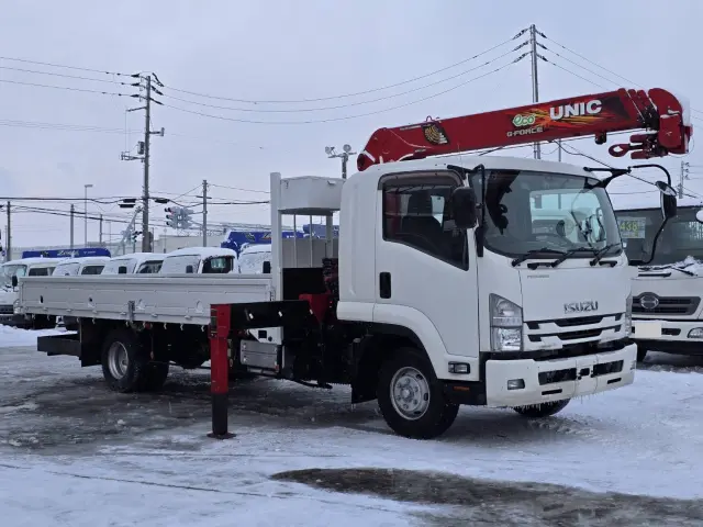 いすゞ フォワード 2RG-FRR90S2(2WD)の写真4