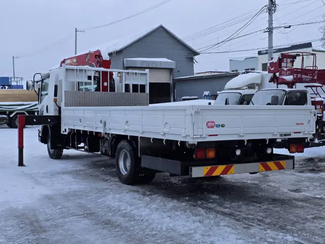 いすゞ フォワード 2RG-FRR90S2(2WD)の写真6