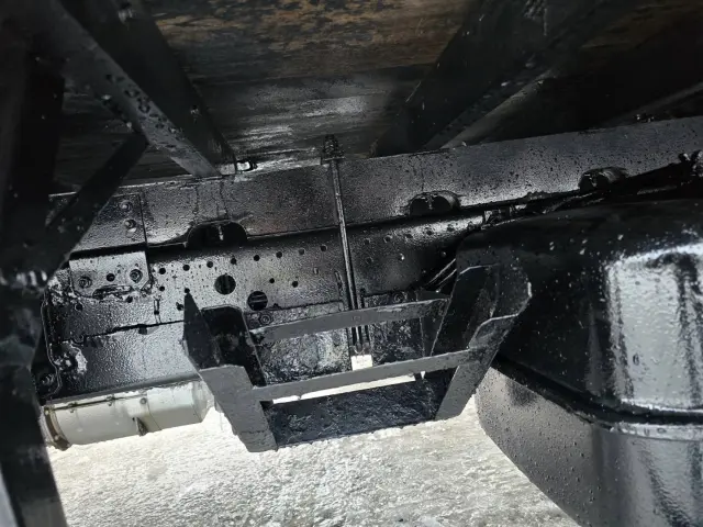 いすゞ フォワード 2RG-FRR90S2(2WD)の写真11