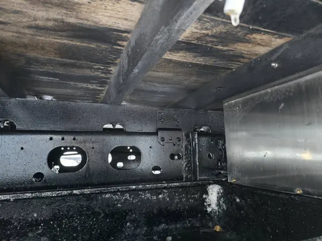 いすゞ フォワード 2RG-FRR90S2(2WD)の写真15