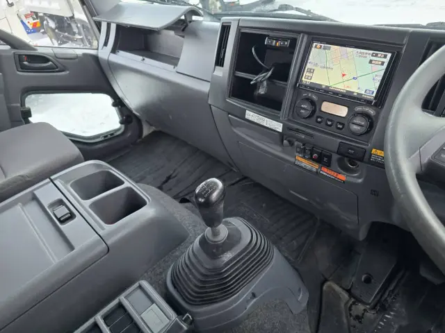 いすゞ フォワード 2RG-FRR90S2(2WD)の写真37