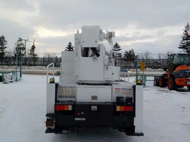 いすゞ エルフ SKG-NKR85YN(2WD)の写真6