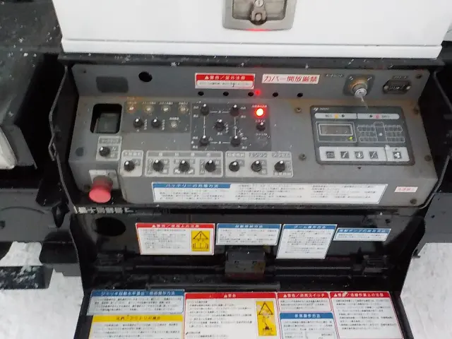 いすゞ エルフ SKG-NKR85YN(2WD)の写真9