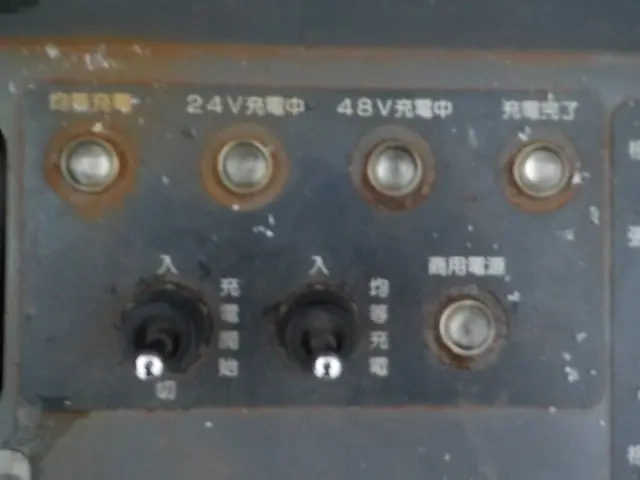 いすゞ エルフ SKG-NKR85YN(2WD)の写真11