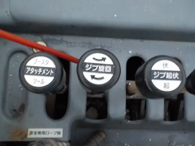 いすゞ エルフ SKG-NKR85YN(2WD)の写真23