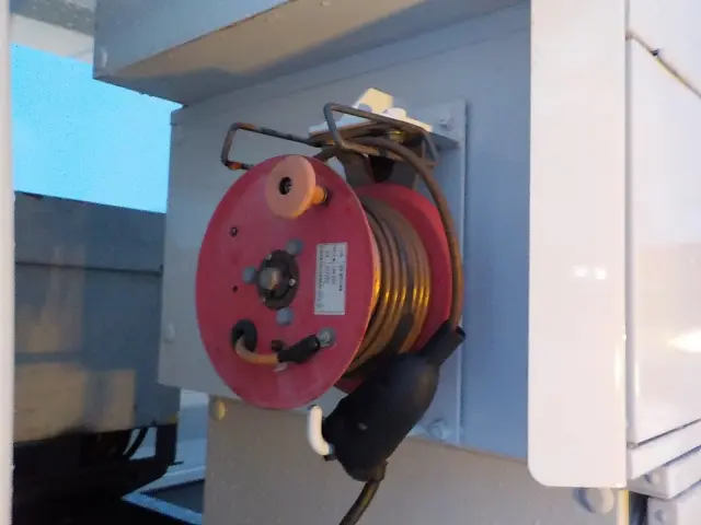 いすゞ エルフ SKG-NKR85YN(2WD)の写真34