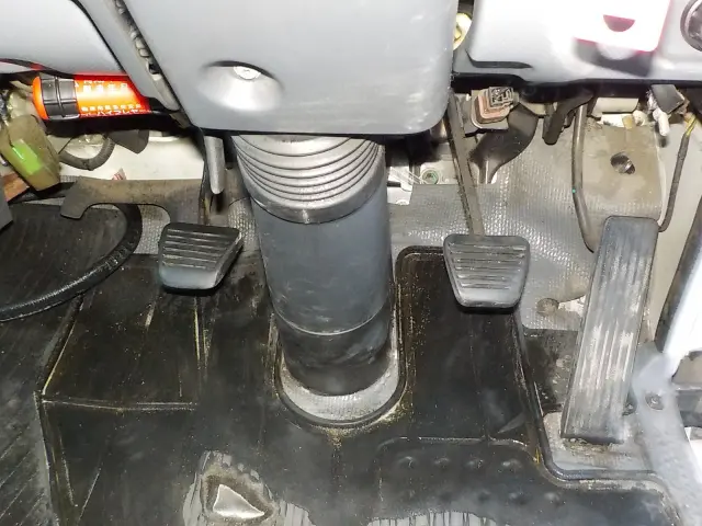 いすゞ エルフ SKG-NKR85YN(2WD)の写真41