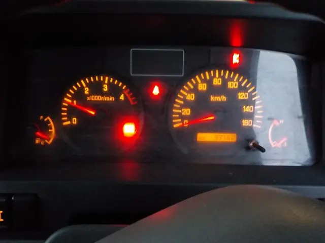 いすゞ エルフ SKG-NKR85YN(2WD)の写真46