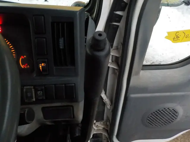 いすゞ エルフ SKG-NKR85YN(2WD)の写真48