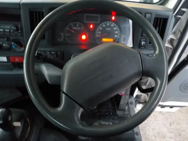 いすゞ エルフ SKG-NKR85YN(2WD)の写真50