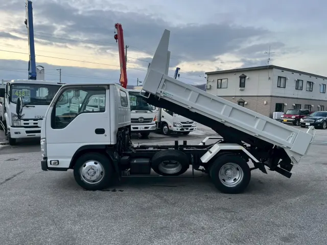 いすゞ エルフ BDG-NKS85ANの写真8