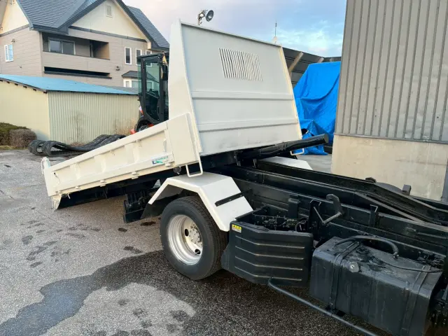 いすゞ エルフ BDG-NKS85ANの写真16