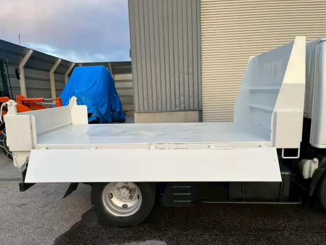 いすゞ エルフ BDG-NKS85ANの写真26