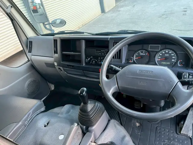 いすゞ エルフ BDG-NKS85ANの写真31