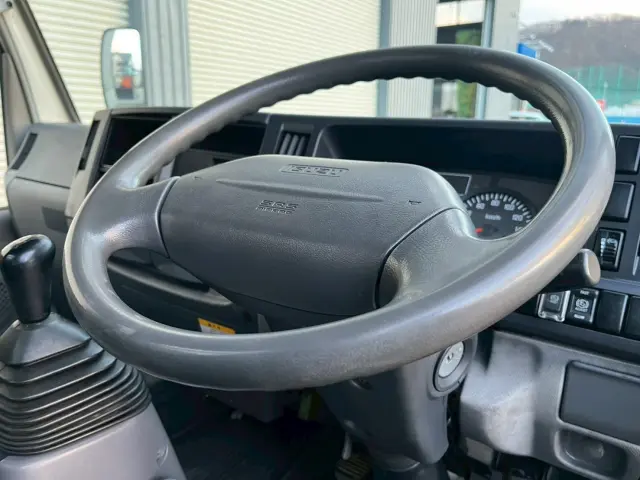 いすゞ エルフ BDG-NKS85ANの写真38