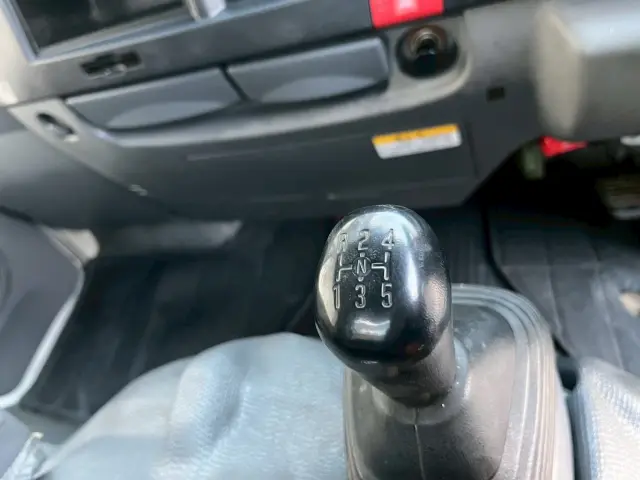 いすゞ エルフ BDG-NKS85ANの写真39