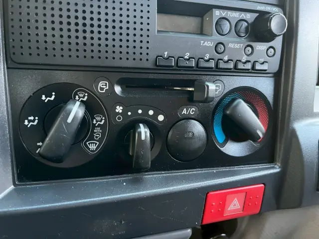 いすゞ エルフ BDG-NKS85ANの写真44