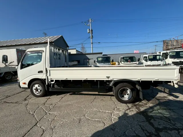 トヨタ ダイナ TKG-XZU695(4WD)の写真5