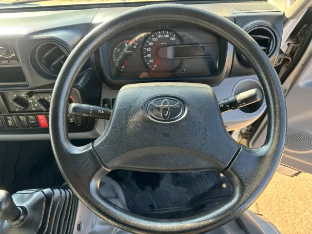 トヨタ ダイナ TKG-XZU695(4WD)の写真15