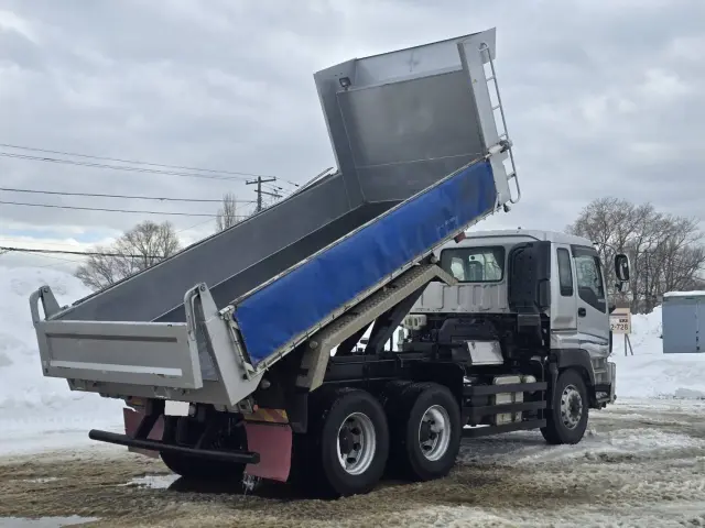 いすゞ ギガ QKG-CXZ77AT(未入力/関係無)の写真8