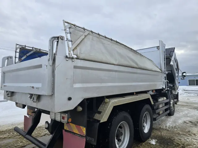 いすゞ ギガ QKG-CXZ77AT(未入力/関係無)の写真11