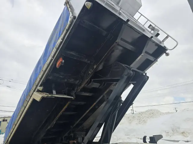 いすゞ ギガ QKG-CXZ77AT(未入力/関係無)の写真15