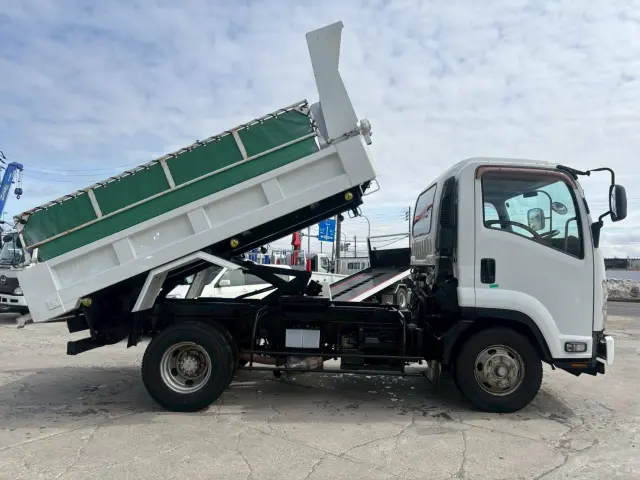 いすゞ フォワード SKG-FRR90S1(2WD)の写真4