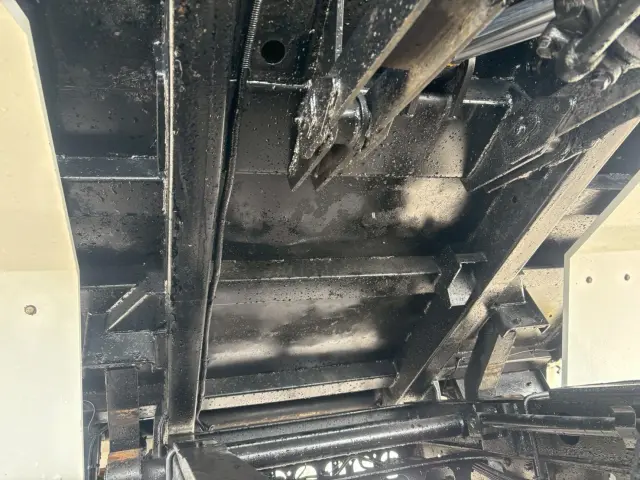 いすゞ フォワード SKG-FRR90S1(2WD)の写真15