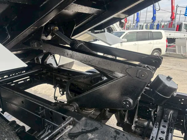 いすゞ フォワード SKG-FRR90S1(2WD)の写真16