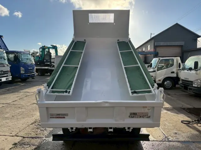 三菱 キャンター TPG-FBA60(2WD)の写真8