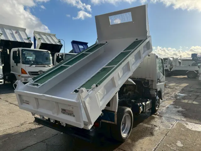 三菱 キャンター TPG-FBA60(2WD)の写真9