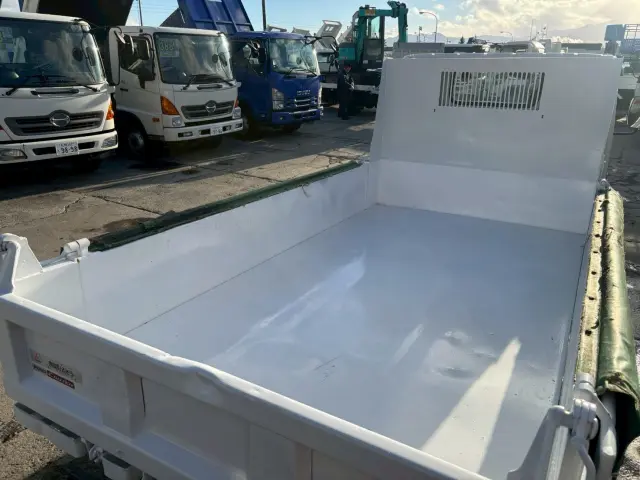 三菱 キャンター TPG-FBA60(2WD)の写真11