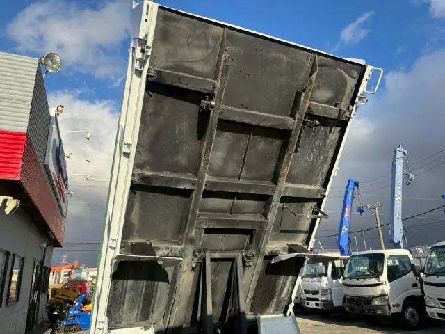 三菱 キャンター TPG-FBA60(2WD)の写真14