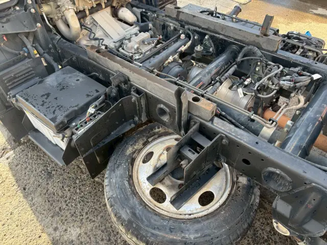 三菱 キャンター TPG-FBA60(2WD)の写真17