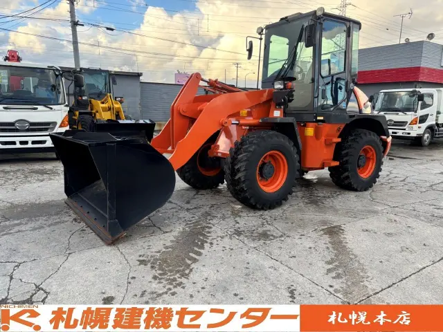 日立 ZW80S-5B YDN-H80(4WD)の写真1