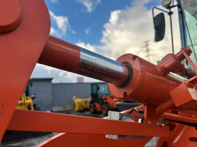 日立 ZW80S-5B YDN-H80(4WD)の写真12