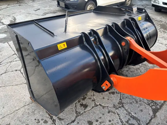 日立 ZW80S-5B YDN-H80(4WD)の写真17