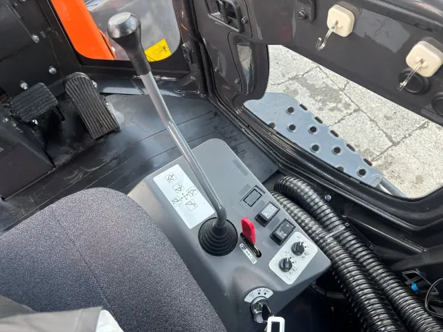 日立 ZW80S-5B YDN-H80(4WD)の写真26