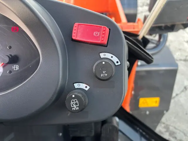 日立 ZW80S-5B YDN-H80(4WD)の写真28