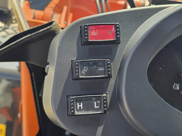 日立 ZW80S-5B YDN-H80(4WD)の写真31
