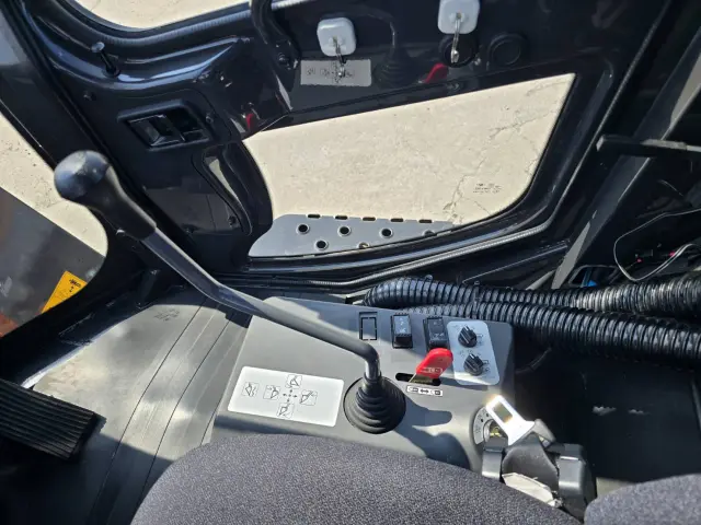 日立 ZW80S-5B YDN-H80(4WD)の写真33