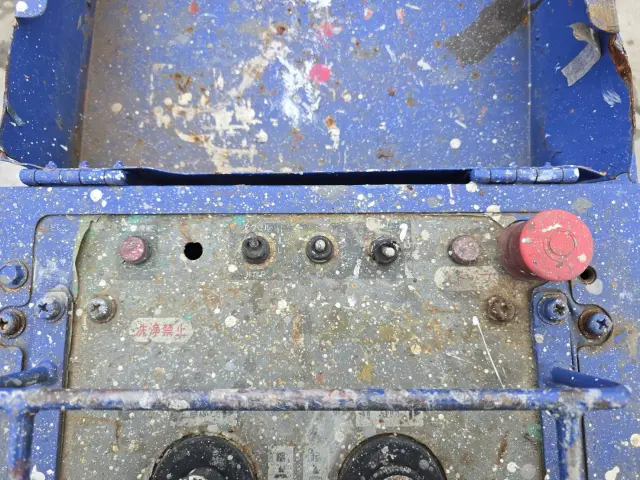 いすゞ エルフ PB-NKR81N(2WD)の写真19